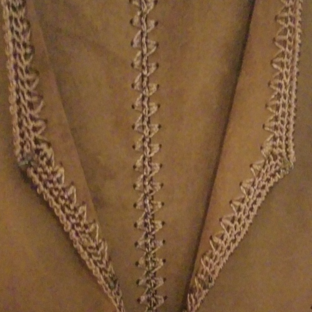 Vest - Picture 6 of 8